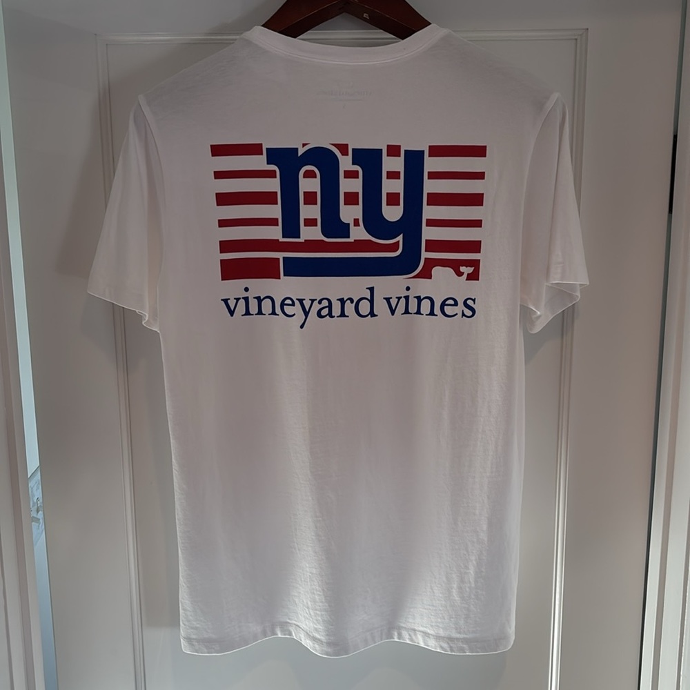 Vineyard Vines New York Giants t shirt in white, blue, & red